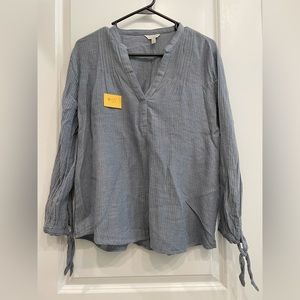 Lucky Brand top. Size Large. Light denim color. Comfy and in great shape!